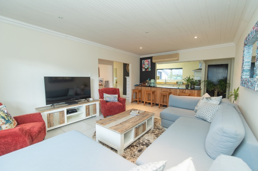 5 Bedroom Property for Sale in Lovemore Heights Estate Eastern Cape